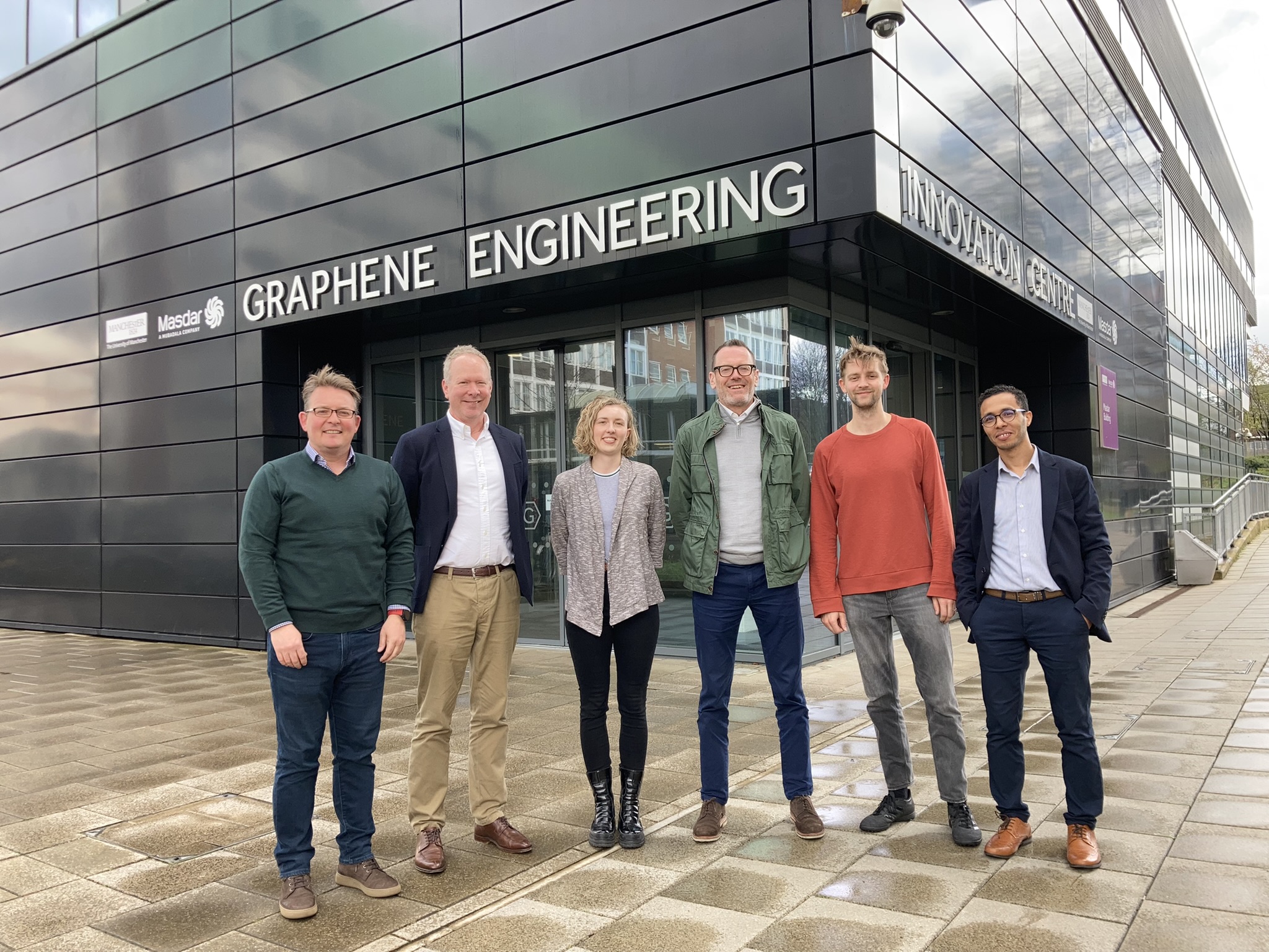 From left to right: Paul Dudley, Managing Partner, Aer Ventures; Chris Rowley, Managing Partner, Aer Ventures; Fiona Porter, Operations Director, Watercycle Technologies; Phil Kemp, Former CEO of Bruntwood Scitech; Seb Leaper, CEO, Watercycle Technologies; Ahmed Abdelkarim, CTO, Watercycle Technologies. 