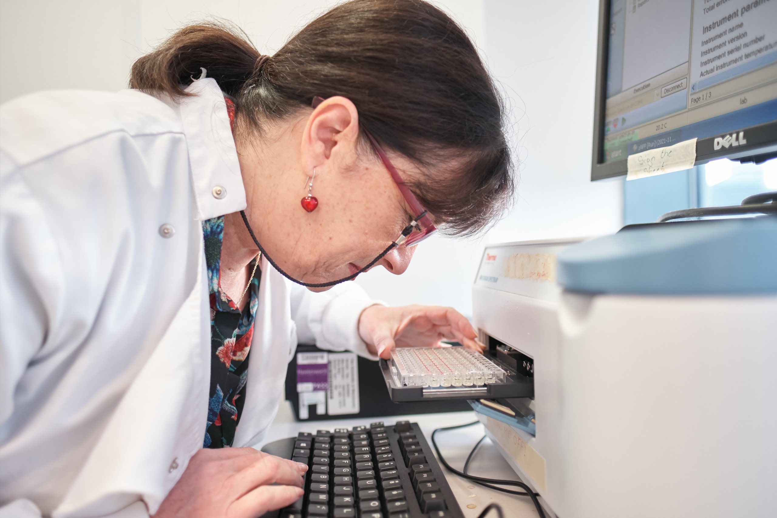 Lydia Tabernero in the lab